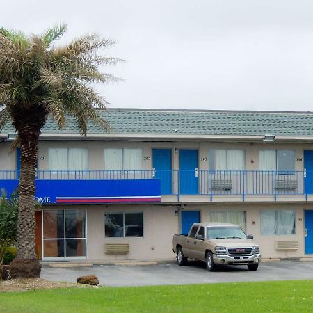 Motel 6-Clute, Tx Екстер'єр фото
